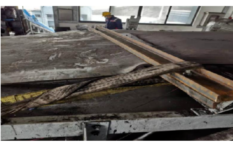 KWZK米兰体育在线注册,米兰体育（中国）钢丝输送带硫化机胶接工艺流程分享